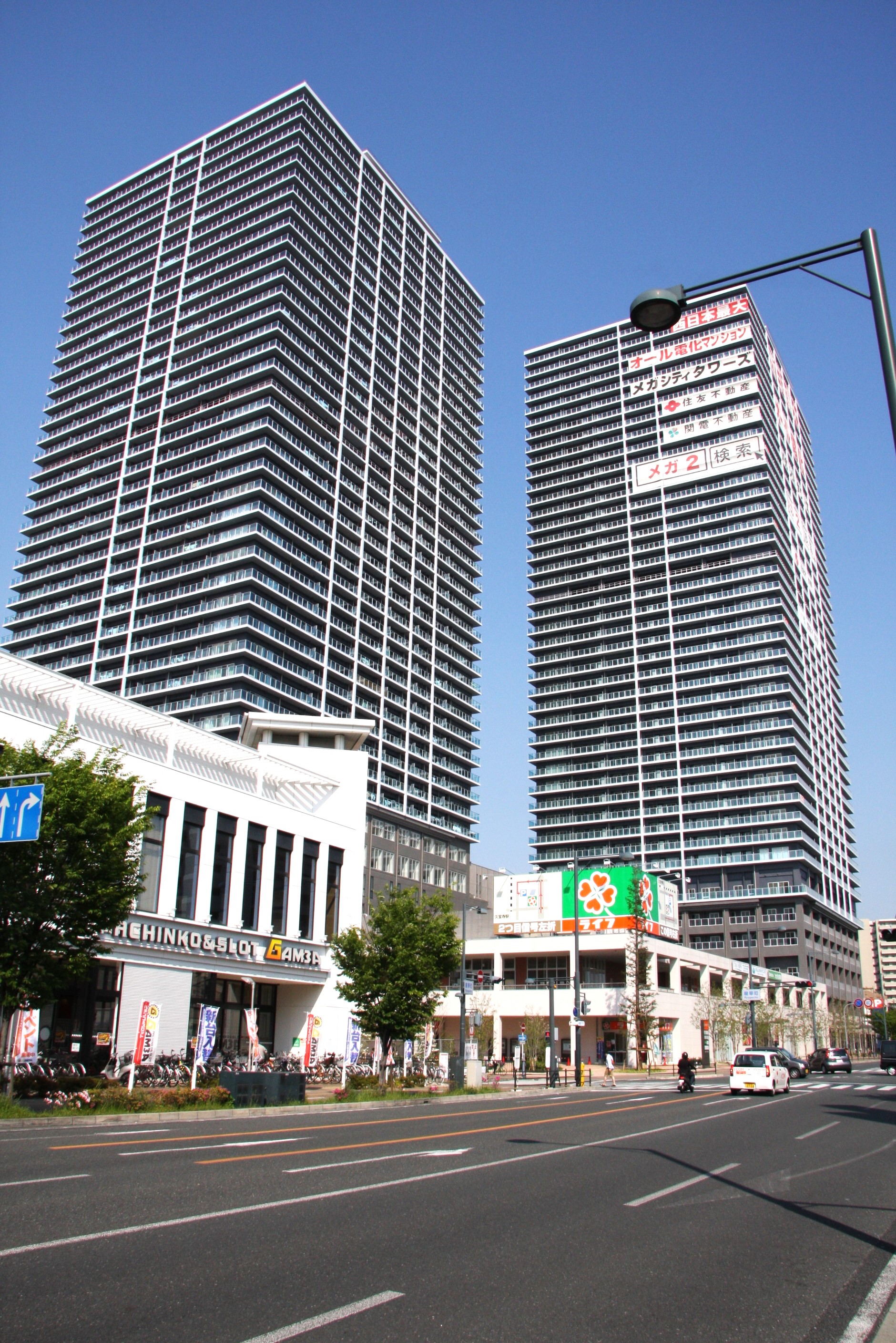 ☆中古マンション☆　メガシティタワーズ（THE WEST） 